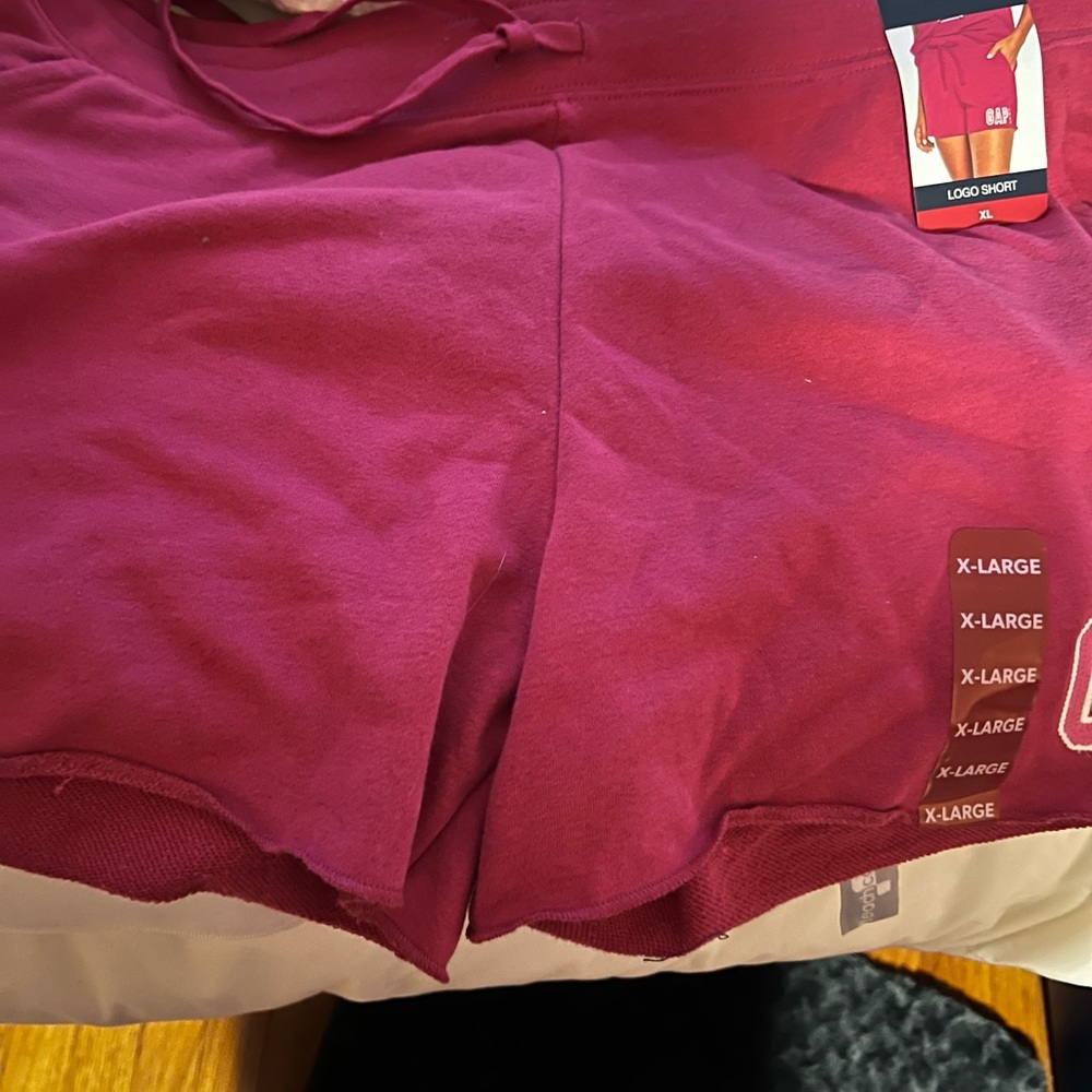 GAP Women's Vibrant Pink Athletic Shorts - Picture 5 of 6